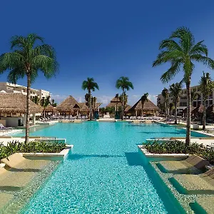 paradisus-playa-del-carmen-la-perla.allrivieramayahotels.com/